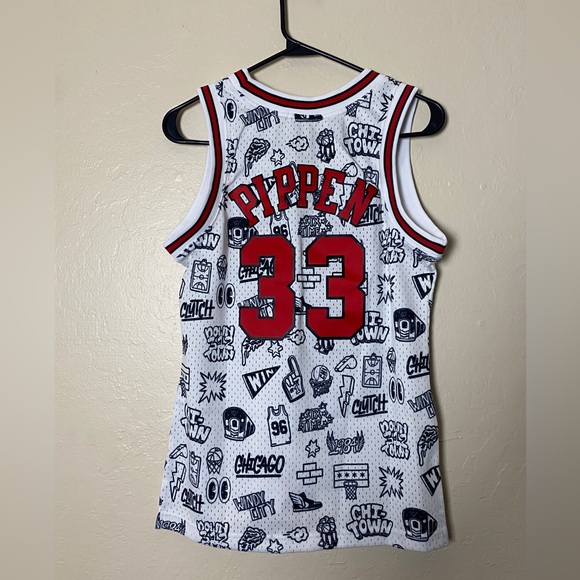 Mitchell & Ness Scottie Pippen Doodle Swingman Jersey Chicago Bulls Size XS NWT - Picture 3 of 6